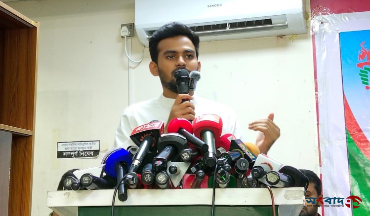 আসন্ন বাজেটে রাজস্ব আদায়ের উচ্চাভিলাষী লক্ষ্যমাত্রা অবাস্তব: